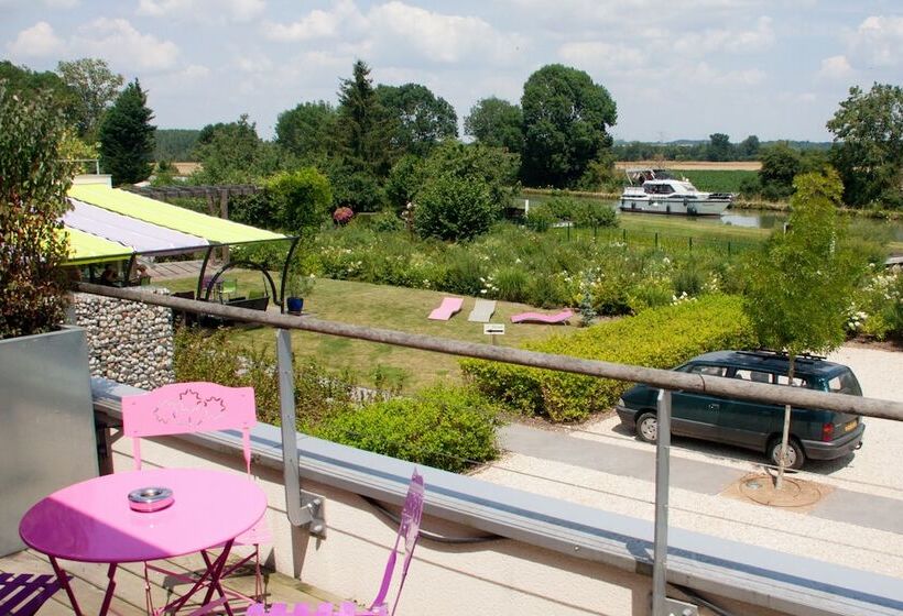 Апартаменты Комфорт 1 Спальня, Logis Hôtel Terre De Loire