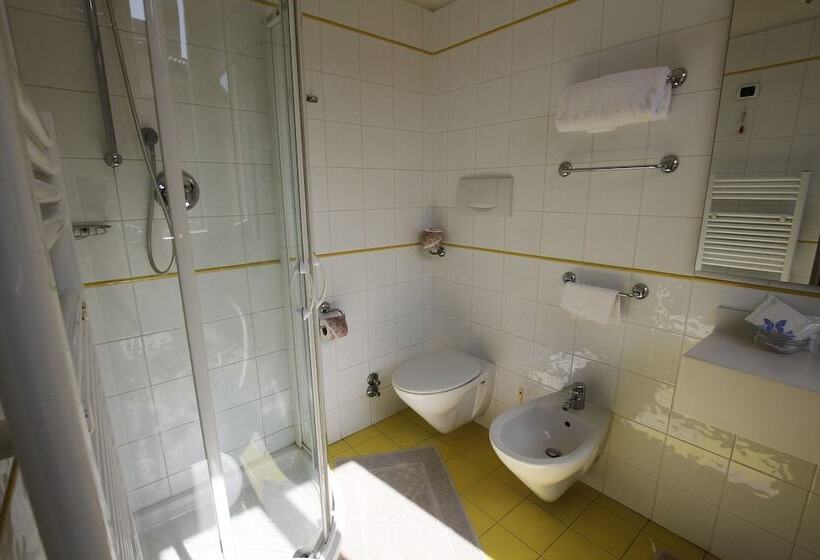 标准间, Albergo Italia