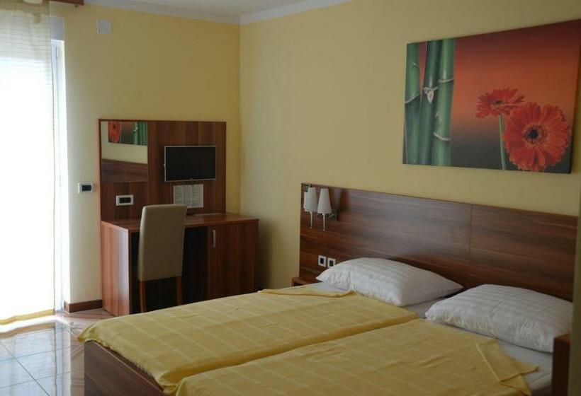 스탠다드 발코니 룸, Bed & Breakfast Grgic