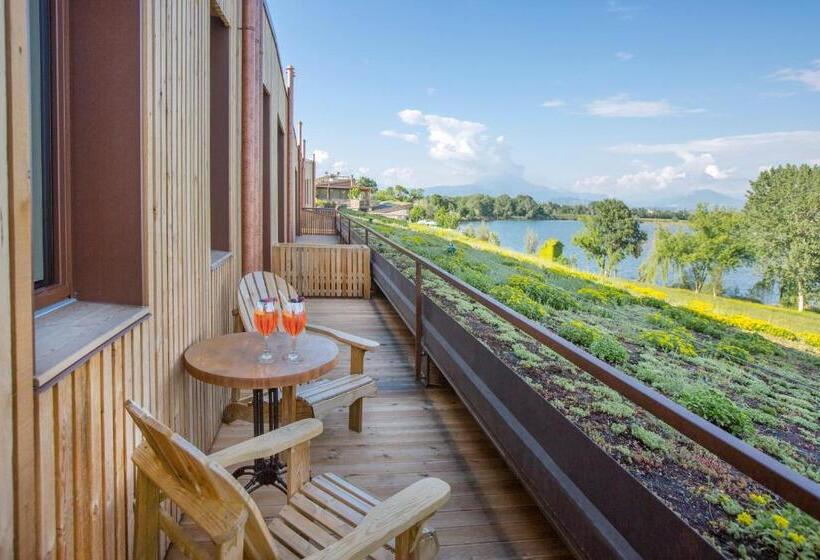 Suite with lake view, Le Ali Del Frassino