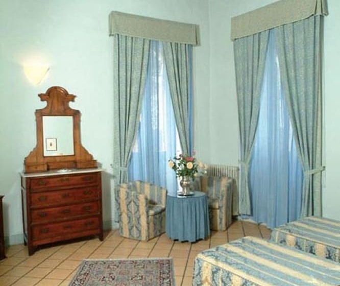 Номер Стандарт, Palazzo Dragoni Residenza D Epoca