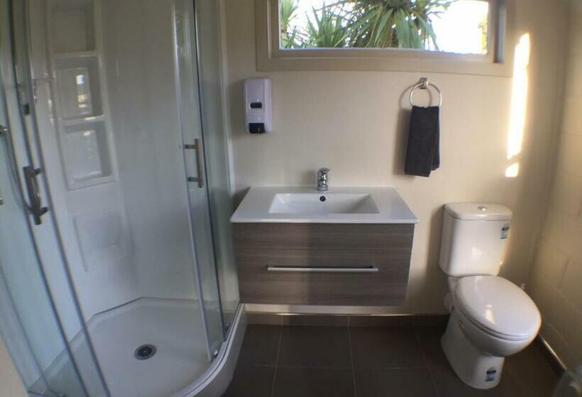 Номер Стандарт, Te Anau Lakefront Backpackers