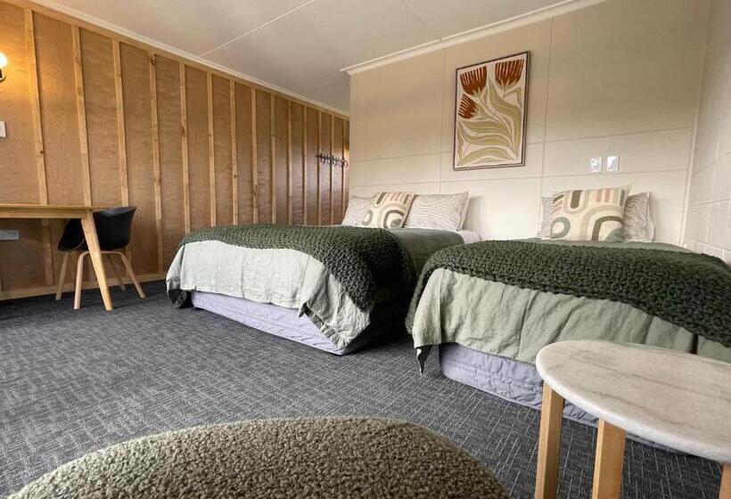 חדר סטנדרט לשלושה, Te Anau Lakefront Backpackers