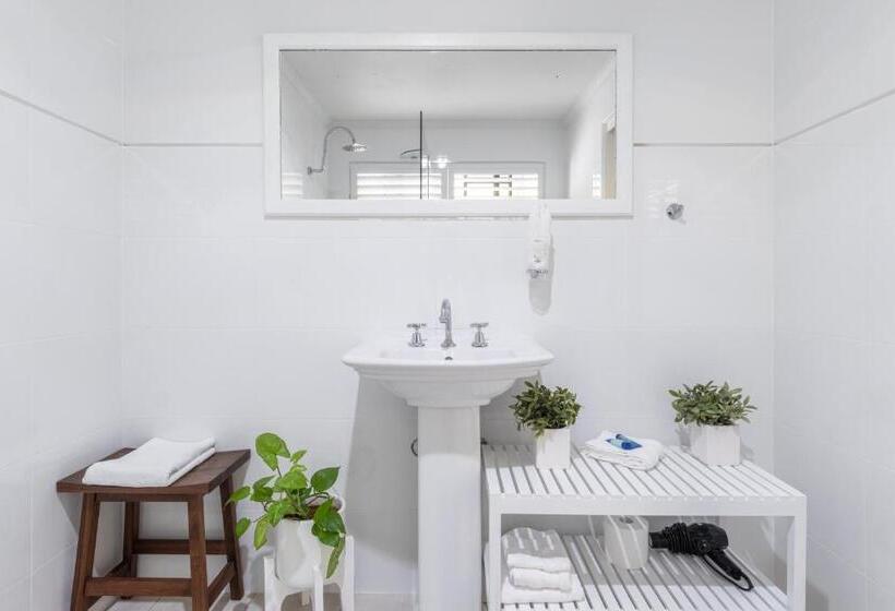 스위트, Debbie S Place