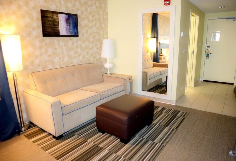 Люкс, Home2 Suites By Hilton Fort St. John
