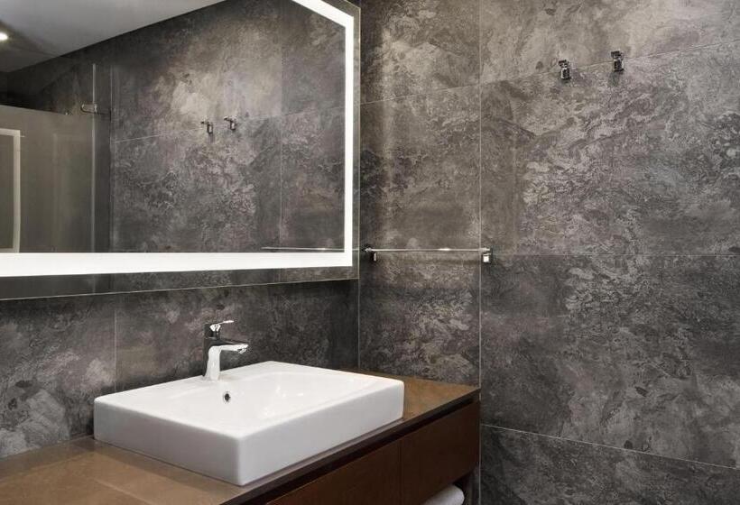 Номер Superior Кровать Кинг, Sheraton Grand Istanbul Atasehir