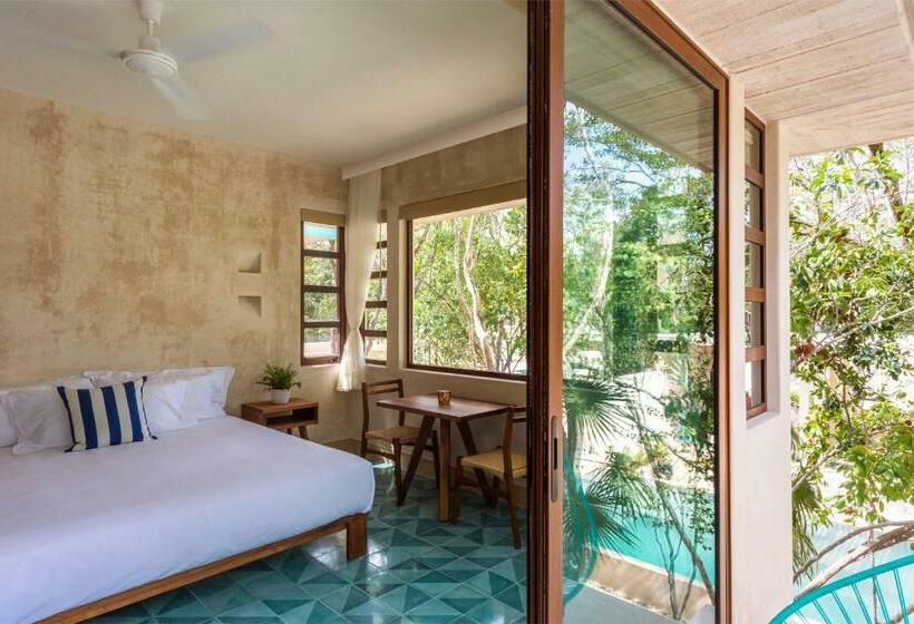 Deluxe Suite King Bed, Tiki Tiki Tulum