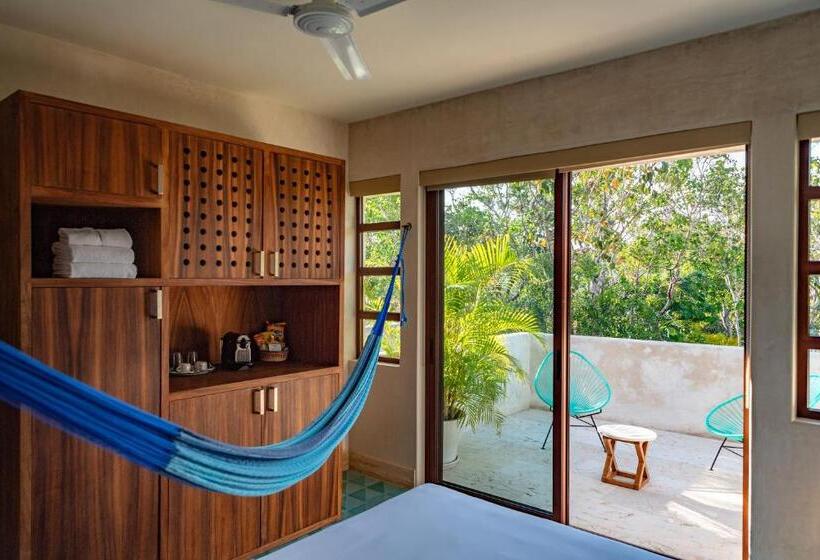 Sviitti King-vuode, Tiki Tiki Tulum