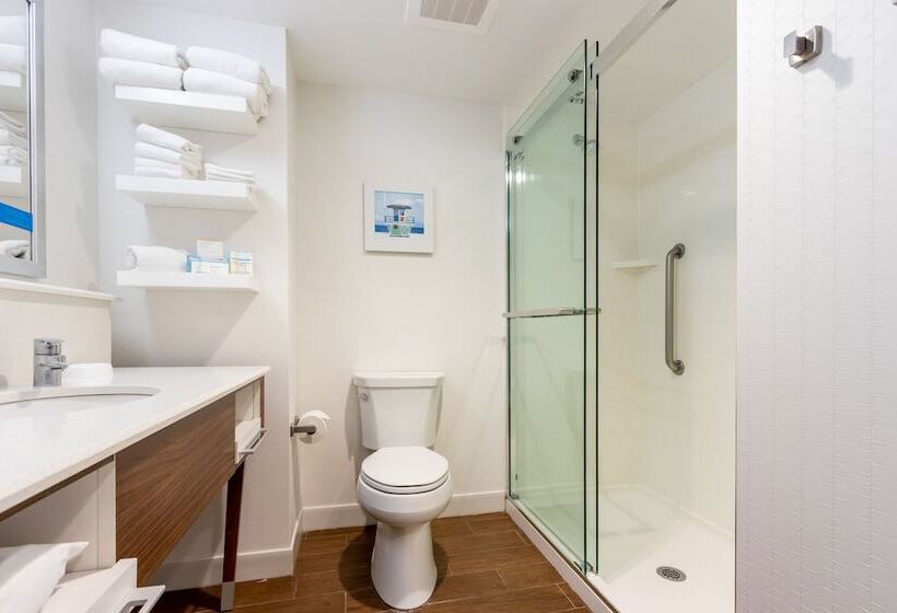 Студия Стандарт Двуспальная Кровать, Hampton Inn & Suites Clearwater Beach