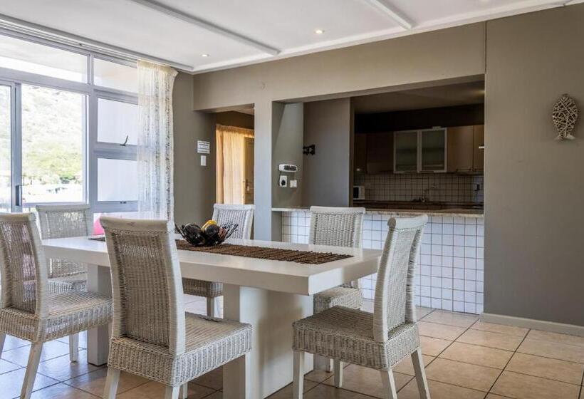 침실 3개 아파트, Point Village Hotel And Self Catering