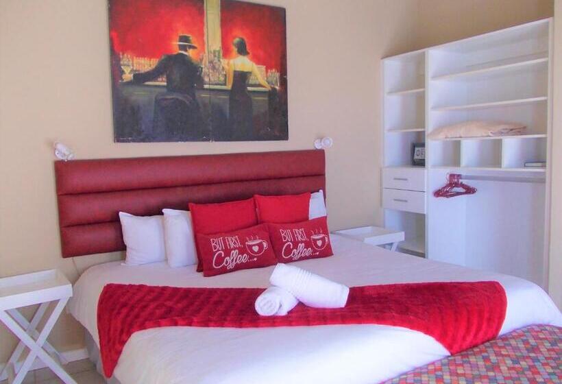 Дом 1 Спальня, Point Village Hotel And Self Catering