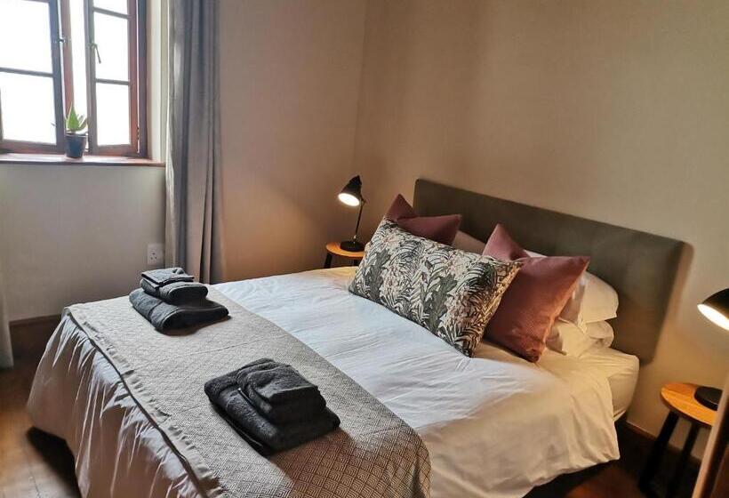 Номер Стандарт, Point Village Hotel And Self Catering