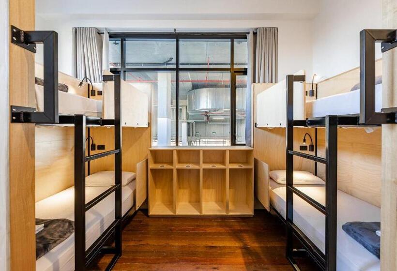 Кровать в Общей Комнате, Bunk Brisbane