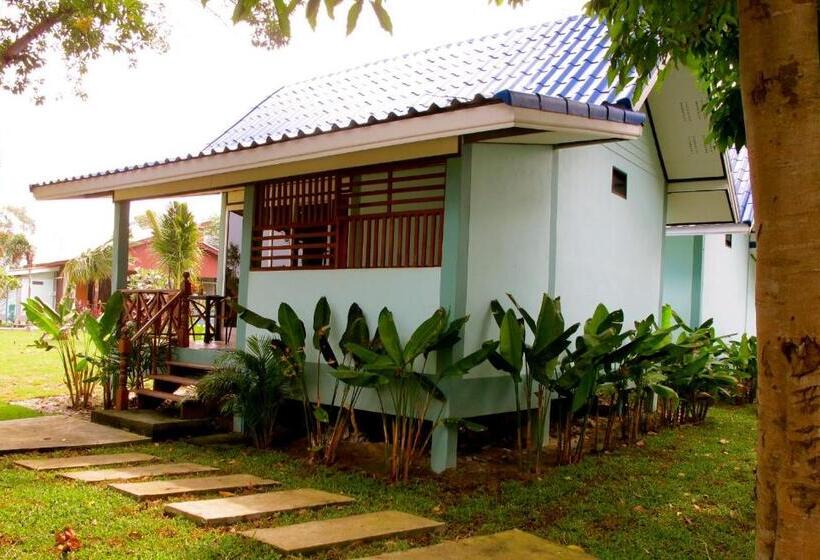 اتاق سوپریور با چشمانداز باغ, Chawlay Resort Koh Lipe
