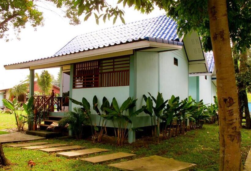 اتاق سوپریور با چشمانداز باغ, Chawlay Resort Koh Lipe