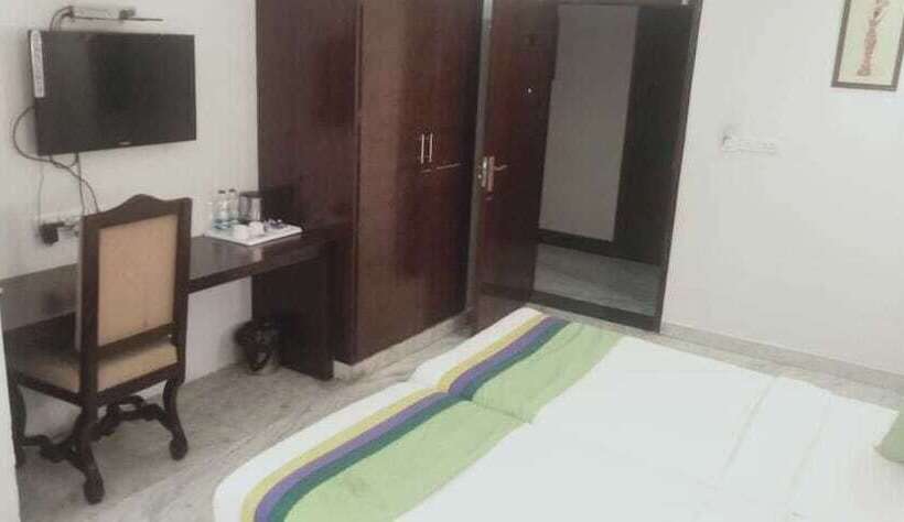 豪华房间, Corporate Inn