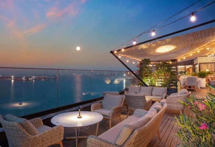 キングサイズベッドのスタンダードルーム, Holiday Inn Istanbul   Tuzla Bay, An Ihg