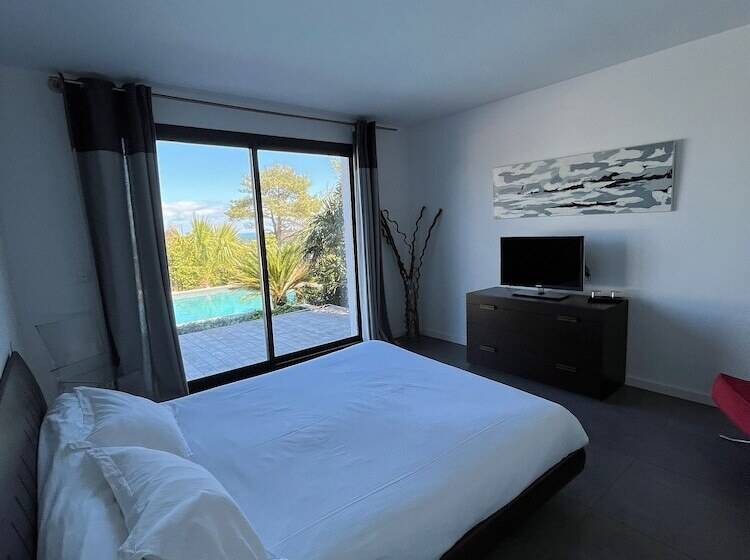 オーシャンビュースタンダードルーム, Villa Cenitz Lafitenia Resort