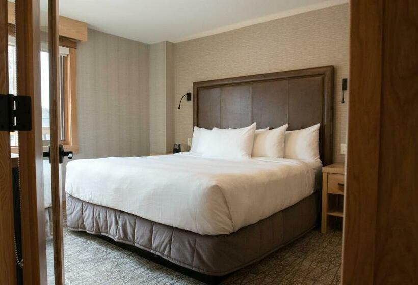 스위트 킹사이즈 침대, Moose Hotel And Suites