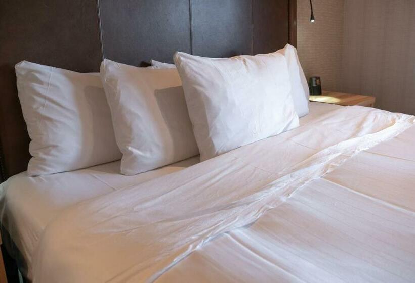 带2个卧室的套房, Moose Hotel And Suites