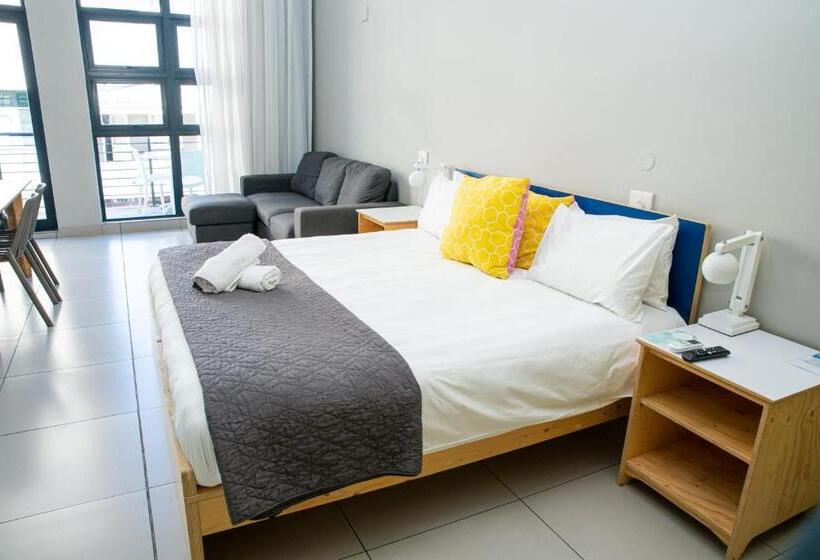 스탠다드 발코니 스튜디오, Mojo Hotel & Market