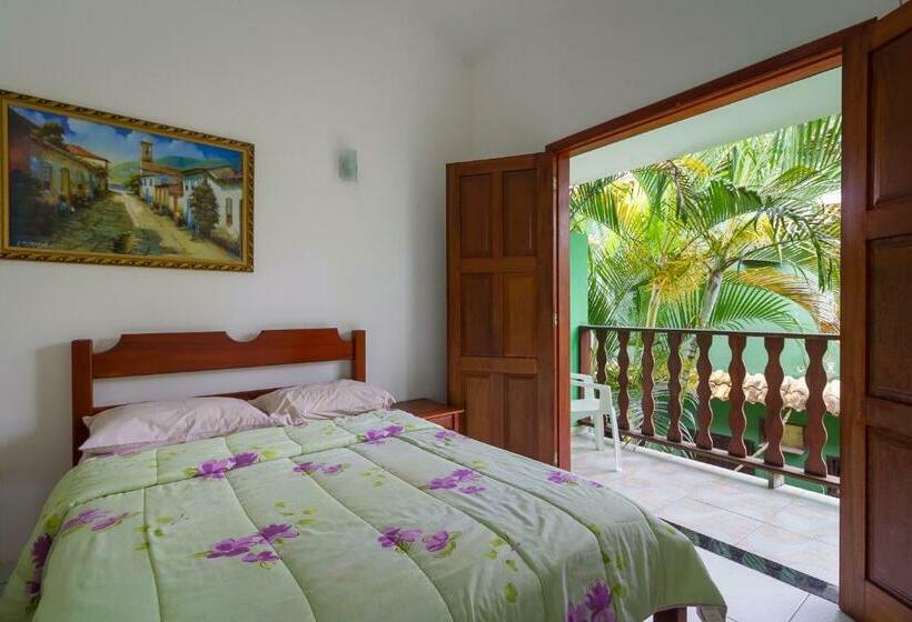 Chambre Triple Supérieure, Pousada Camila