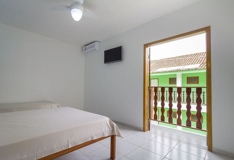Chambre Triple Supérieure, Pousada Camila