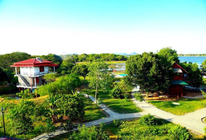 Номер Стандарт Трехместный, Lake Villa Resort
