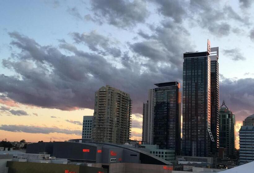Апартаменты 1 Спальня с Террасой, Silkari Suites At Chatswood