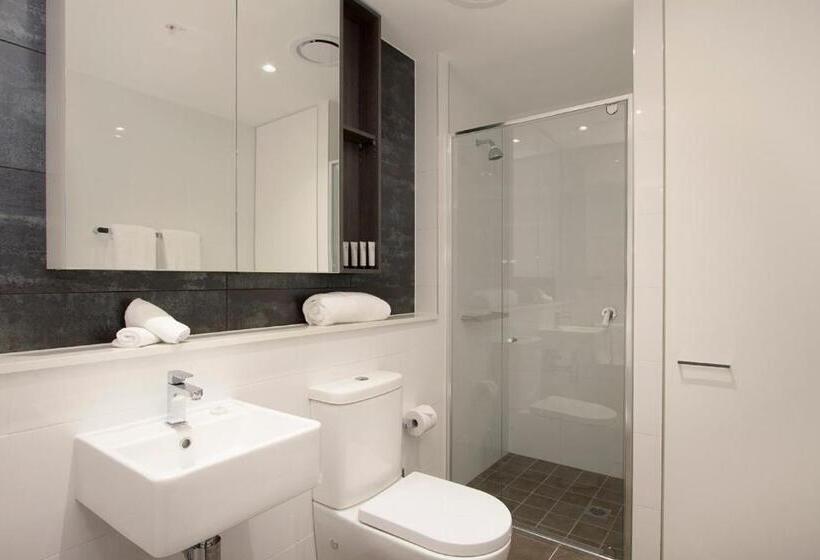 Апартаменты 2 Спальни с Балконом, Silkari Suites At Chatswood