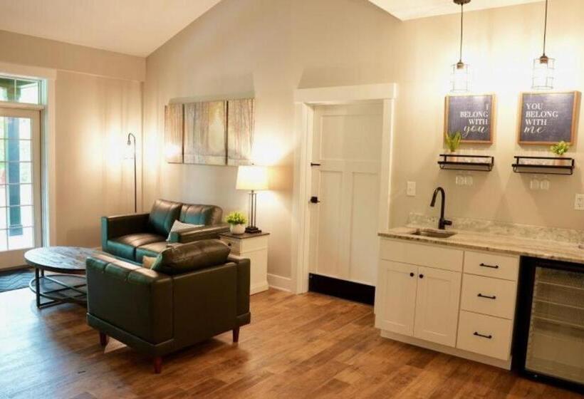 Люкс Deluxe Кровать Кинг, Tall Oaks Resort