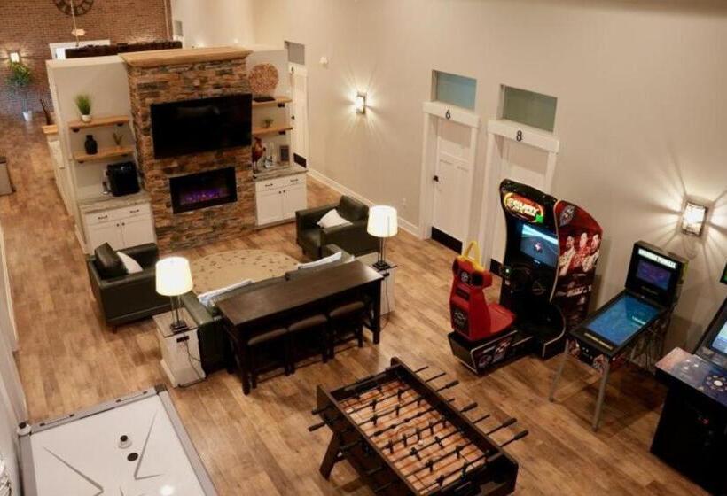 Люкс Deluxe Кровать Кинг, Tall Oaks Resort