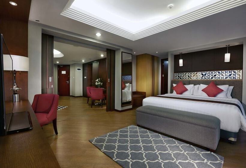 Люкс, Aston Sentul Lake Resort & Conference Center