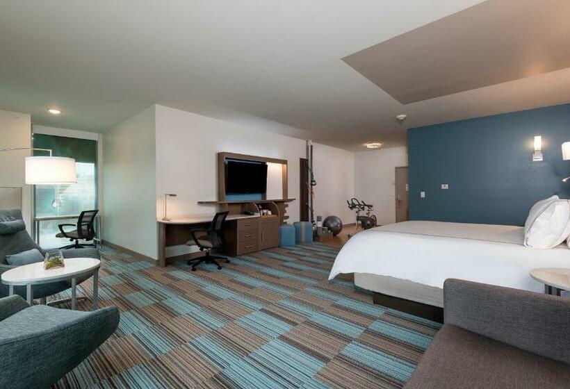 Люкс Кровать Кинг, Even Hotel Omaha Downtown   Old Market, An Ihg