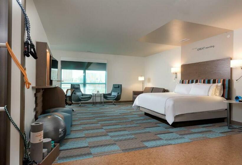 带大床的套房, Even Hotel Omaha Downtown   Old Market, An Ihg