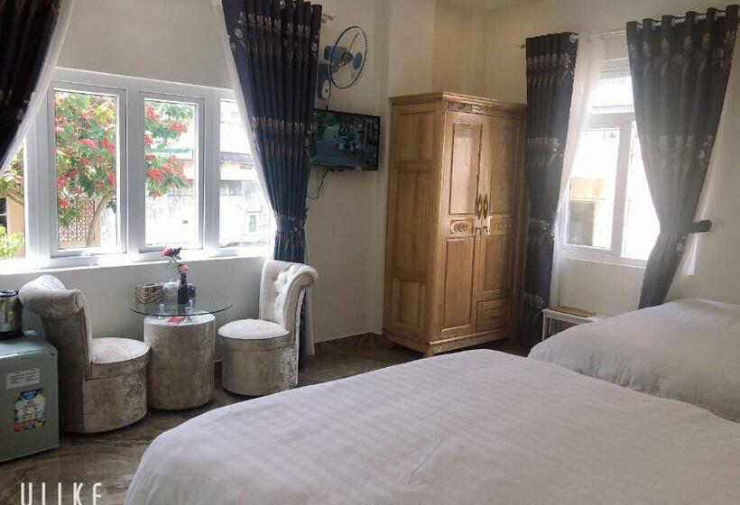 اتاق استاندارد چهارنفره با چشم‌انداز باغ, Villa   Hotel Nam Khang 2 Dalat