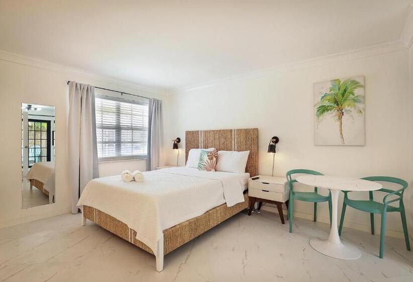 Deluxe Suite, La Mer Suites