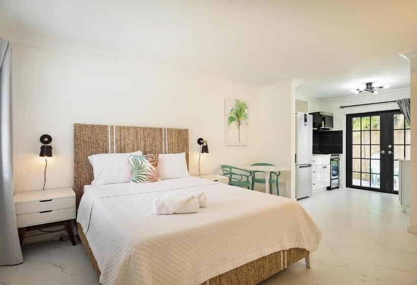 Deluxe Suite, La Mer Suites