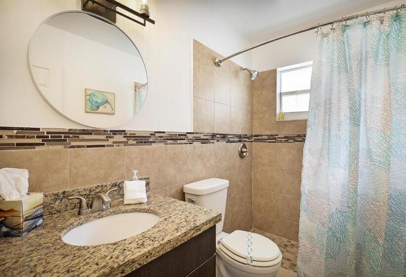 Deluxe Studio, La Mer Suites