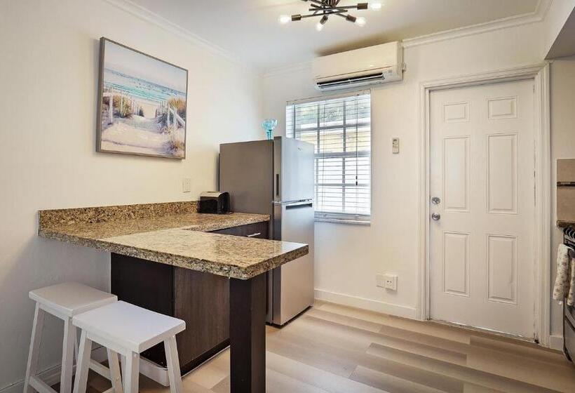Deluxe Studio, La Mer Suites
