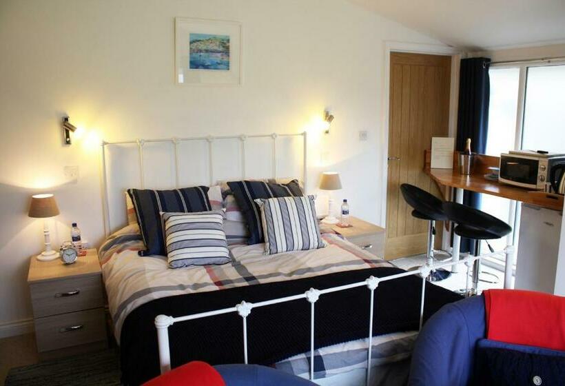 Номер Deluxe, Riverside House