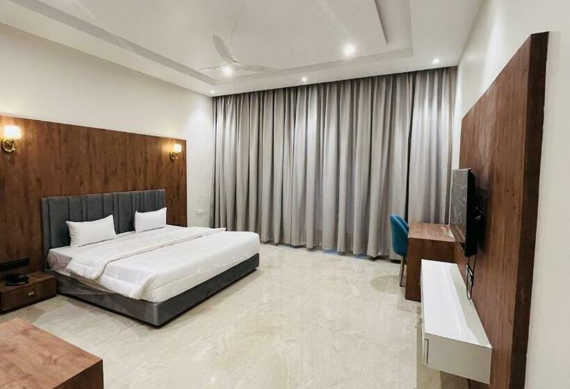 Номер Deluxe, Gaurison Hotel & Resorts
