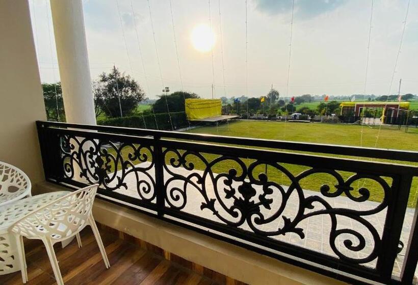 Номер Deluxe, Gaurison Hotel & Resorts