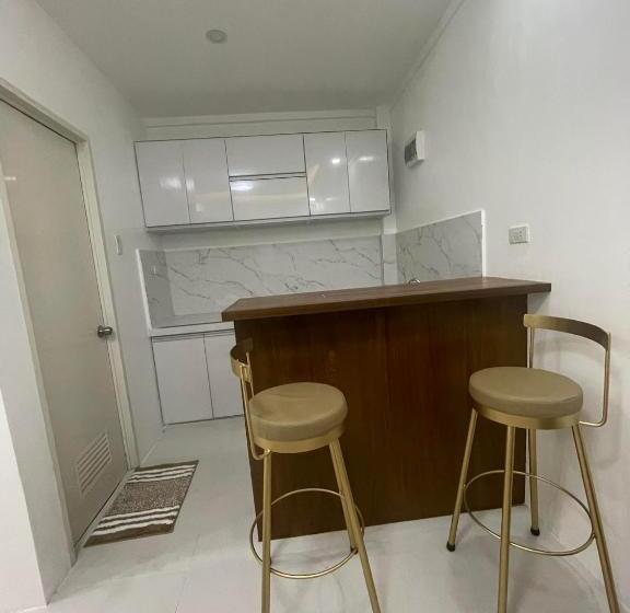 Люкс, Jp Suites & Residences