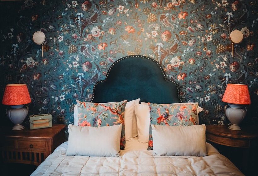 Номер Deluxe, Roslyn House