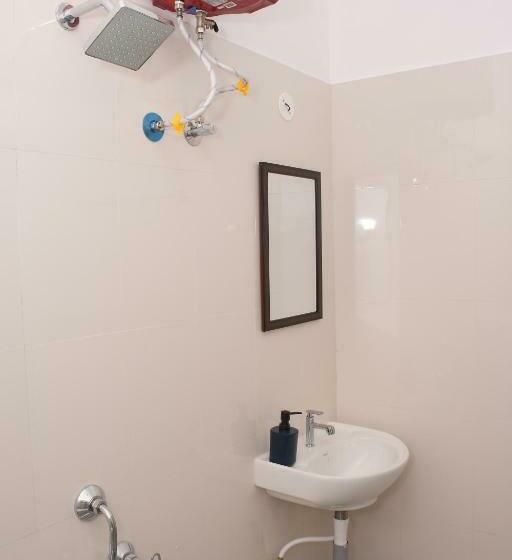 اتاق استاندارد, Sizzling Inn Pondy