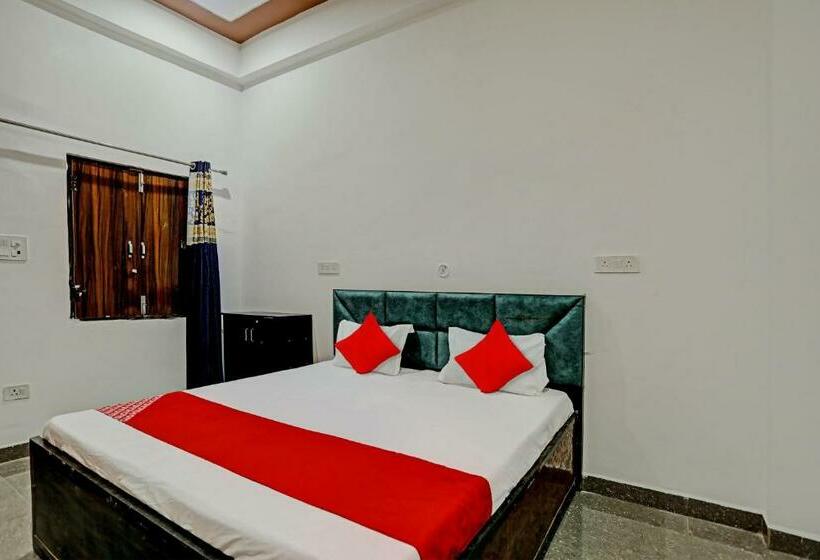 Трехместный Номер Классика, Oyo Flagship Hotel Expressway Inn