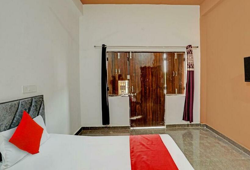 Трехместный Номер Классика, Oyo Flagship Hotel Expressway Inn