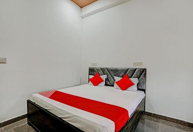 Трехместный Номер Классика, Oyo Flagship Hotel Expressway Inn