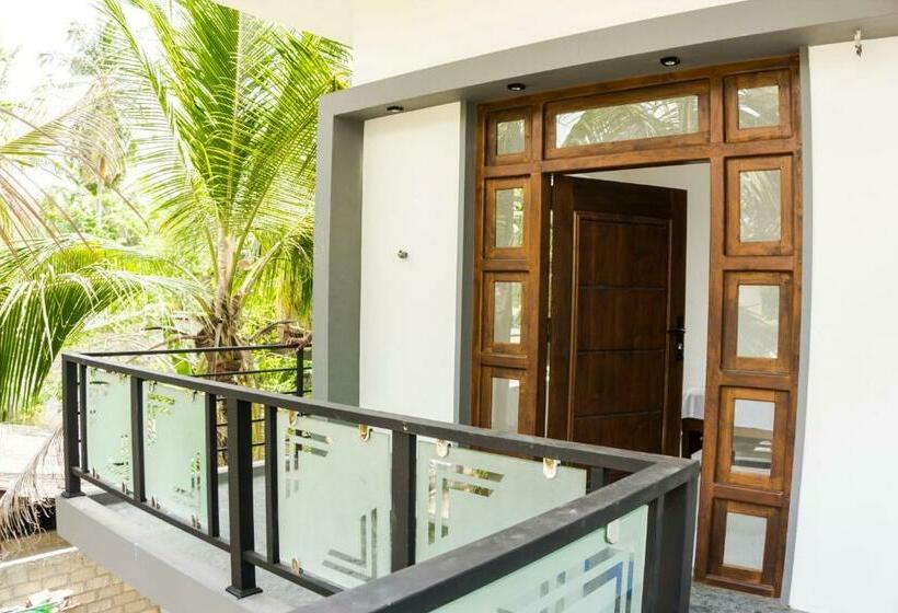 Номер Стандарт Индивидуальный, Uthayam Guest House